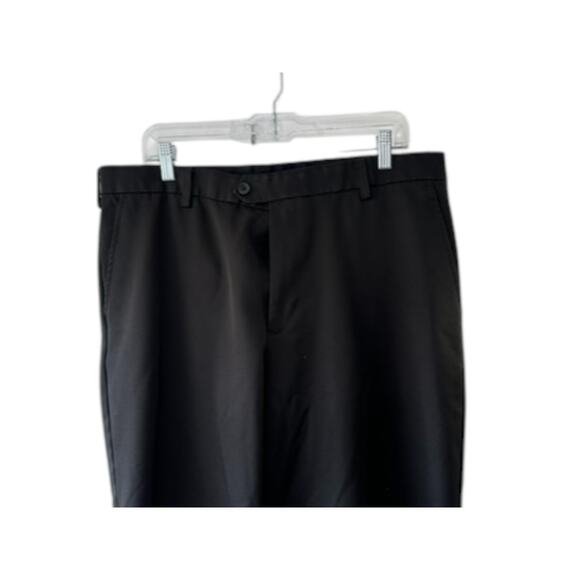 IZOD Golf Black Classic Fit Slacks Pants Men's 36x32 - Picture 2 of 5